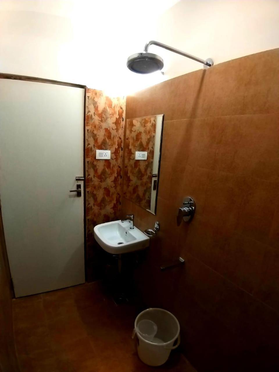 Grand Elegant Hotel Chennai Ngoại thất bức ảnh