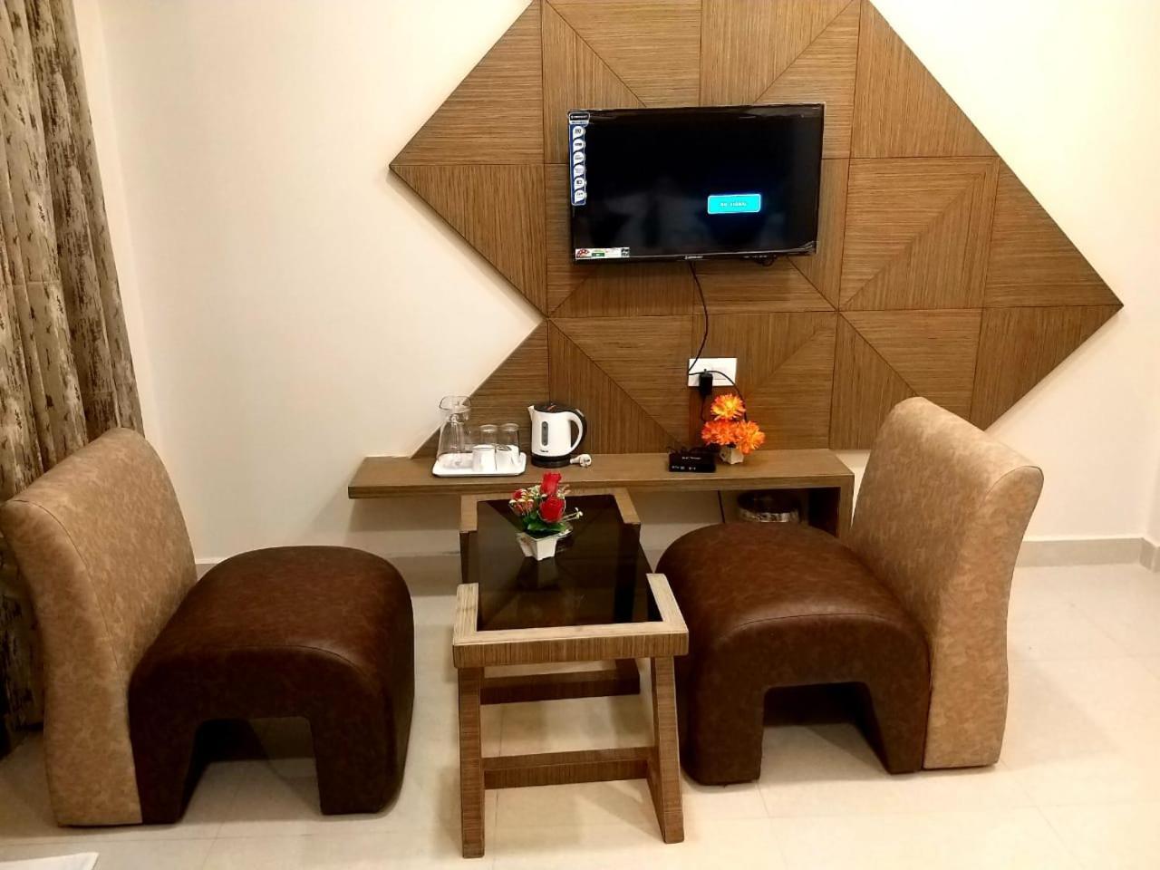 Grand Elegant Hotel Chennai Ngoại thất bức ảnh