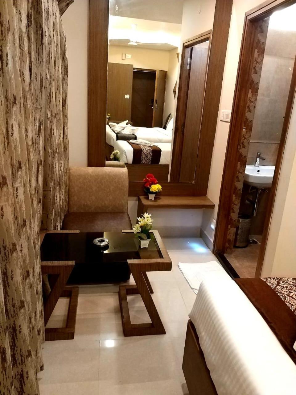 Grand Elegant Hotel Chennai Ngoại thất bức ảnh