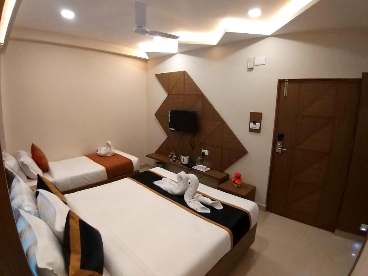 Grand Elegant Hotel Chennai Ngoại thất bức ảnh
