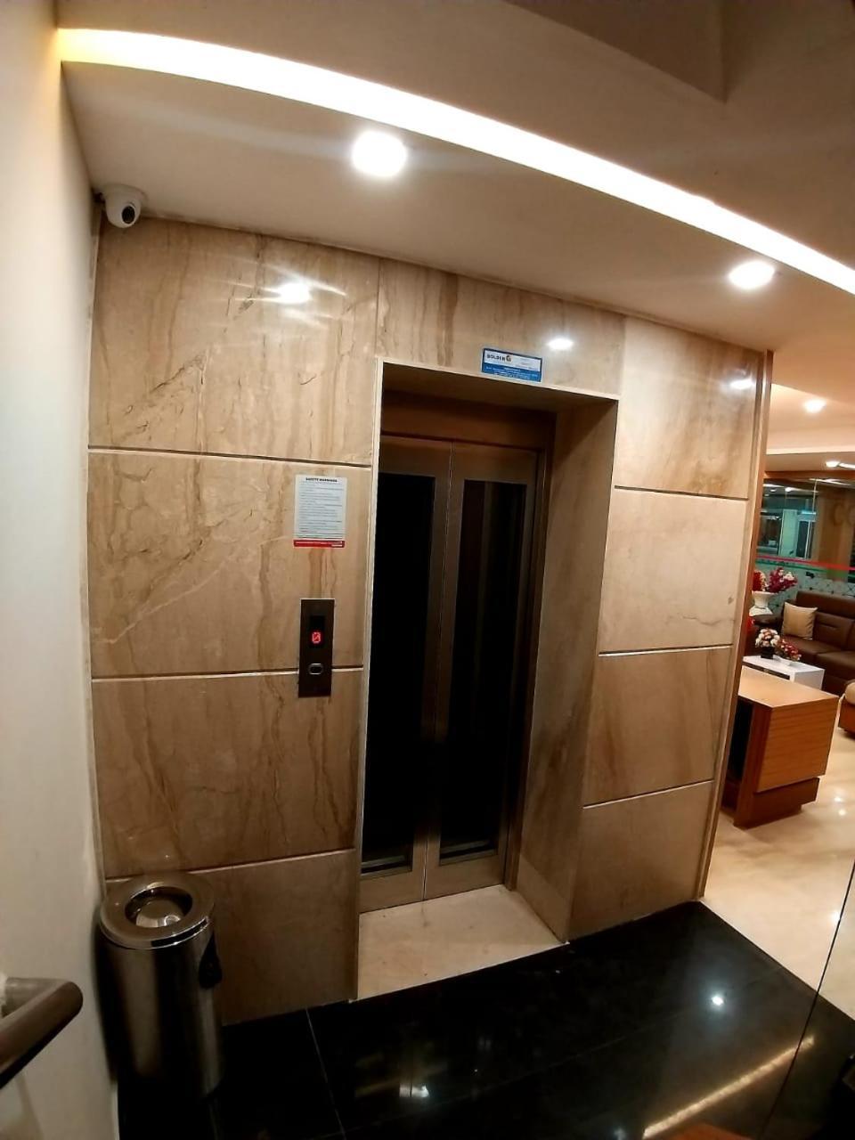 Grand Elegant Hotel Chennai Ngoại thất bức ảnh