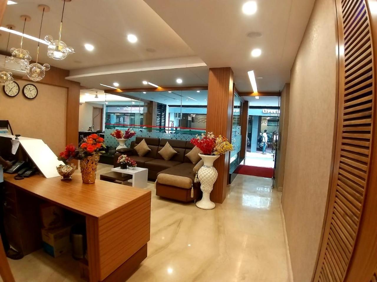 Grand Elegant Hotel Chennai Ngoại thất bức ảnh