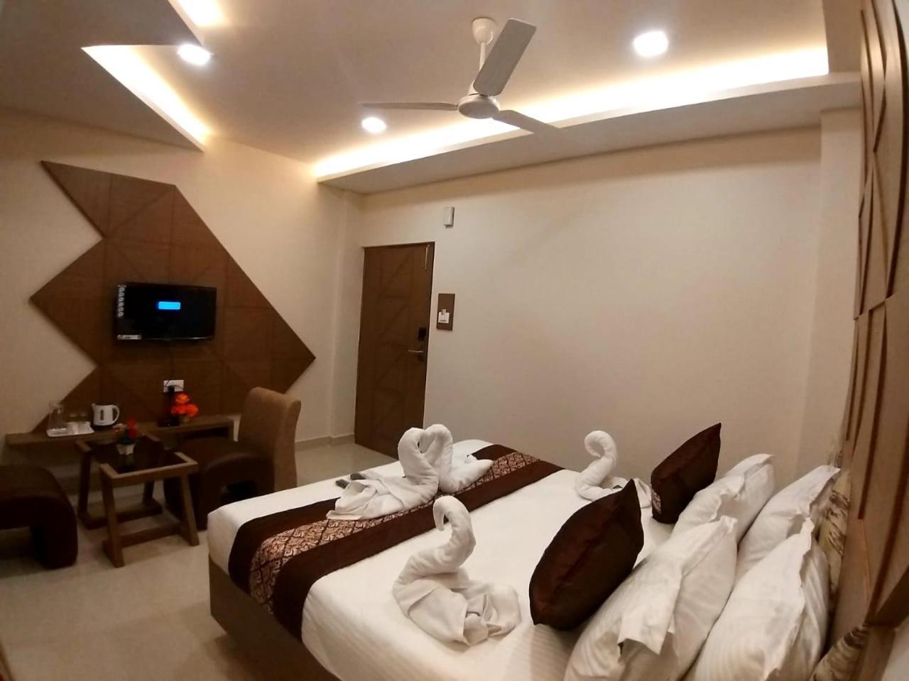 Grand Elegant Hotel Chennai Ngoại thất bức ảnh