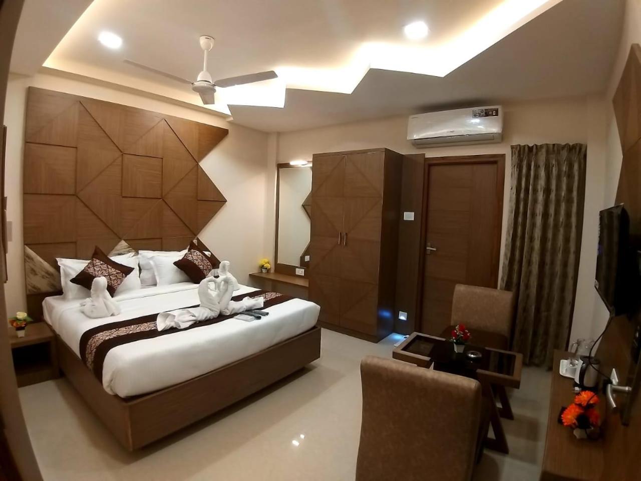 Grand Elegant Hotel Chennai Ngoại thất bức ảnh